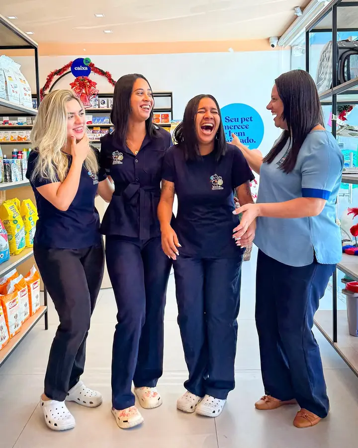 Equipo de Bicho Mimado en el pet shop